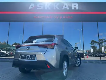 Lexus UX 250h 2.0L HEV 20H- (178 HP) 4X4 CVT Executive 2021