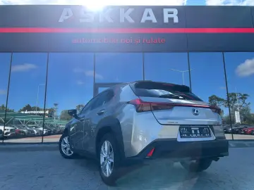 Lexus UX 250h 2.0L HEV 20H- (178 HP) 4X4 CVT Executive 2021