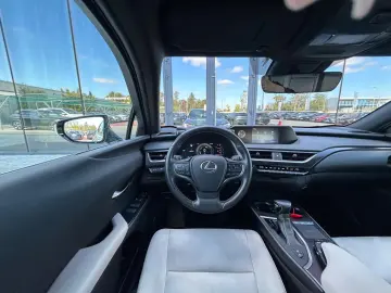 Lexus UX 250h 2.0L HEV 20H- (178 HP) 4X4 CVT Executive 2021