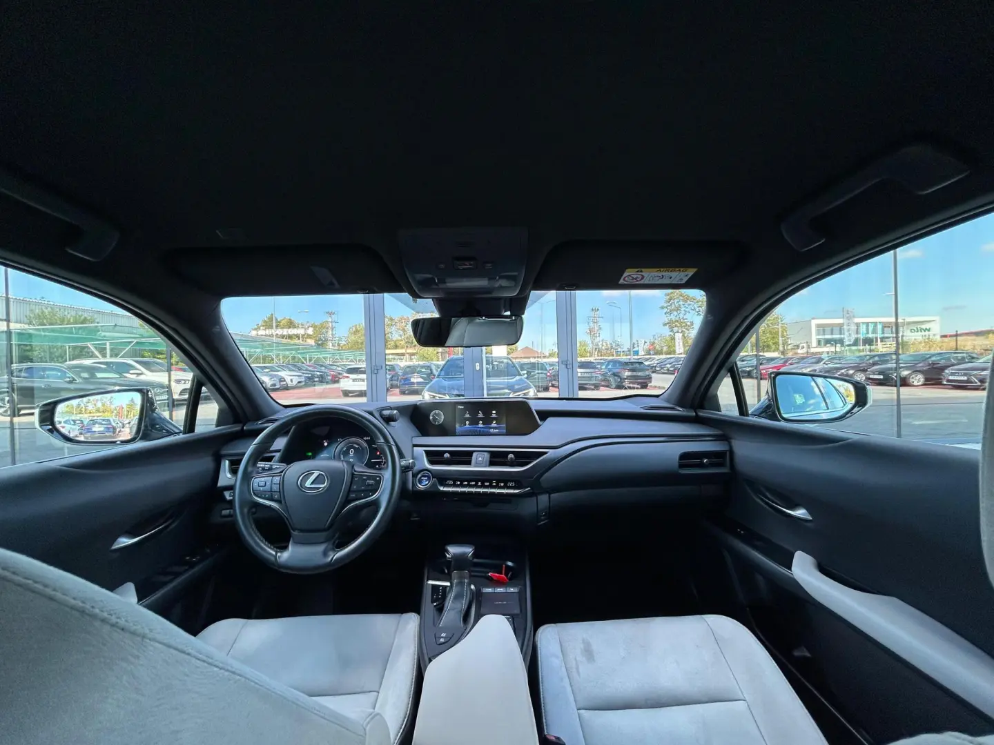 Lexus UX 250h 2.0L HEV 20H- (178 HP) 4X4 CVT Executive 2021