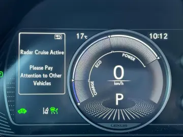 Lexus UX 250h 2.0L HEV 20H- (178 HP) 4X4 CVT Executive 2021
