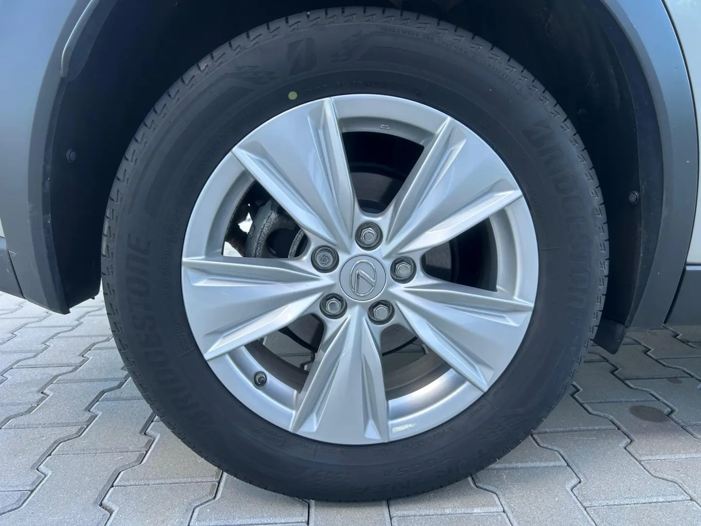 Lexus UX 250h 2.0L HEV 20H- (178 HP) 4X4 CVT Executive 2021