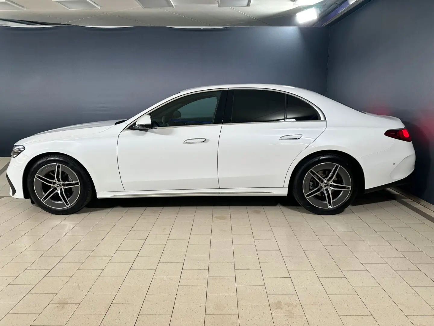 E 200 AMG DIG.LIGHT/ Distronic/ 360°/ Memory/SHZ