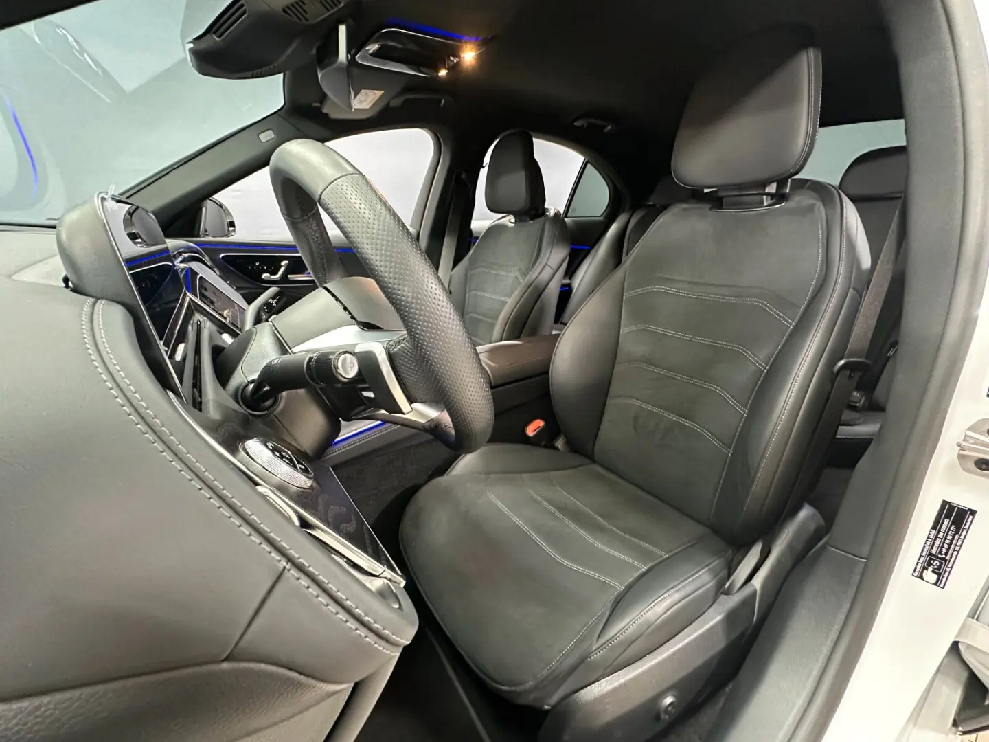 E 200 AMG DIG.LIGHT/ Distronic/ 360°/ Memory/SHZ