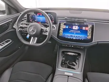 E 200 AMG-Advanced/LED/Pano/Cam/Totw/CarPlay/19'