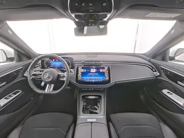 E 200 AMG-Advanced/LED/Pano/Cam/Totw/CarPlay/19'
