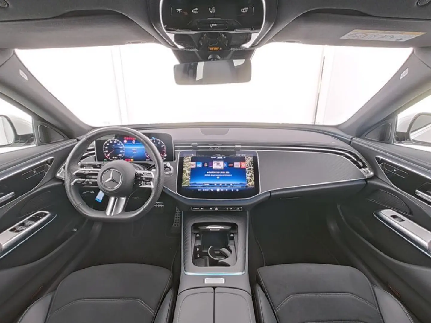 E 200 AMG-Advanced/LED/Pano/Cam/Totw/CarPlay/19'