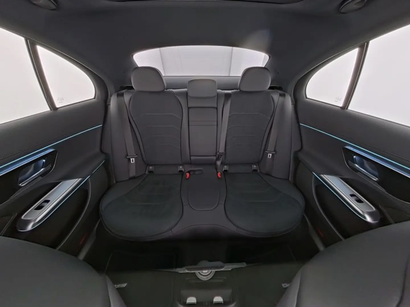 E 200 AMG-Advanced/LED/Pano/Cam/Totw/CarPlay/19'