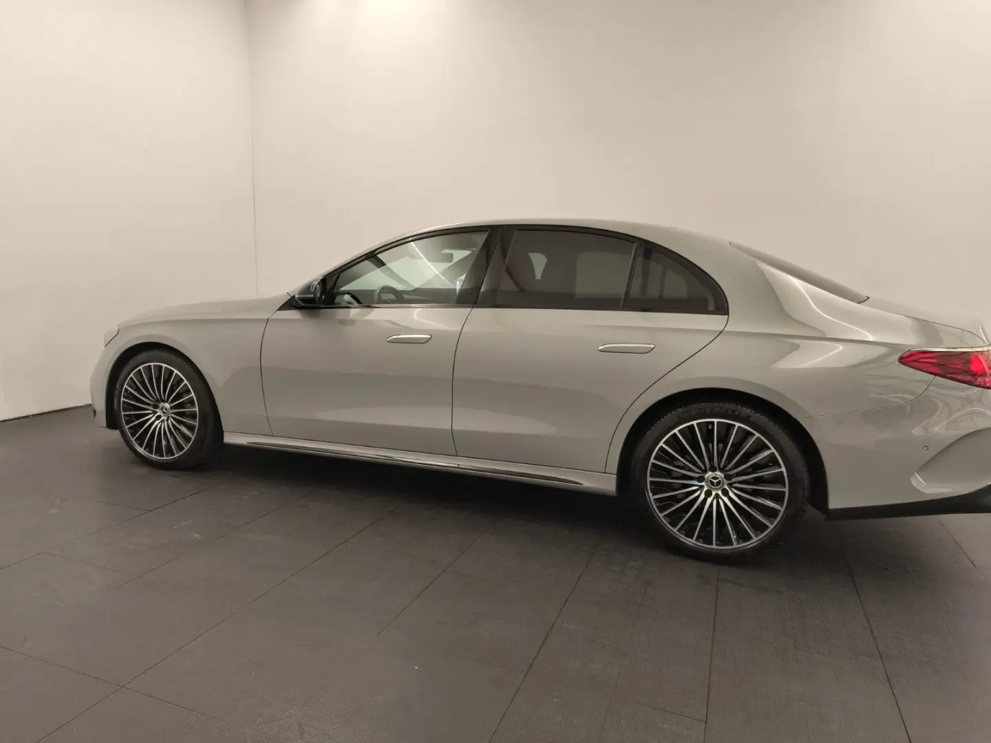 E 200 Limo AMG Advanced 20 Zoll Night KeyGo