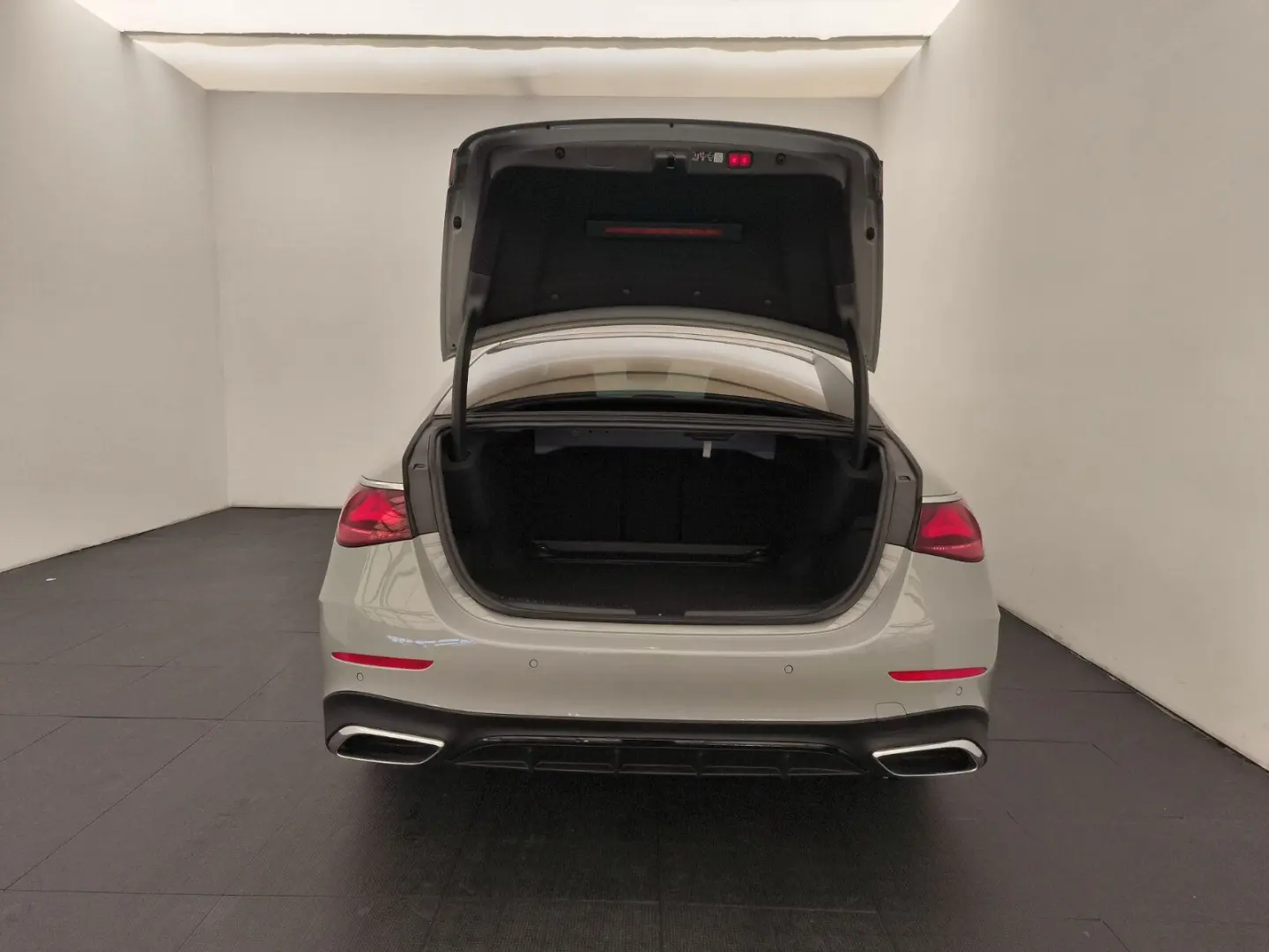 E 200 Limo AMG Advanced 20 Zoll Night KeyGo