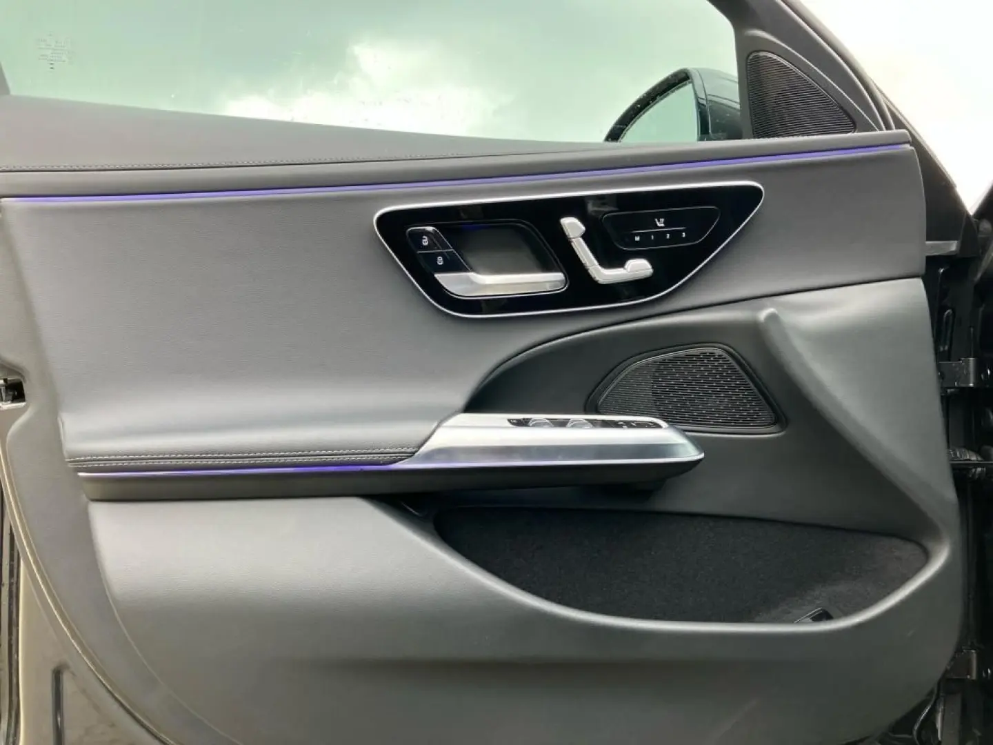 E 300 e AMG/Distr./Mem.P/AHK/360°/Agility.Ctrl