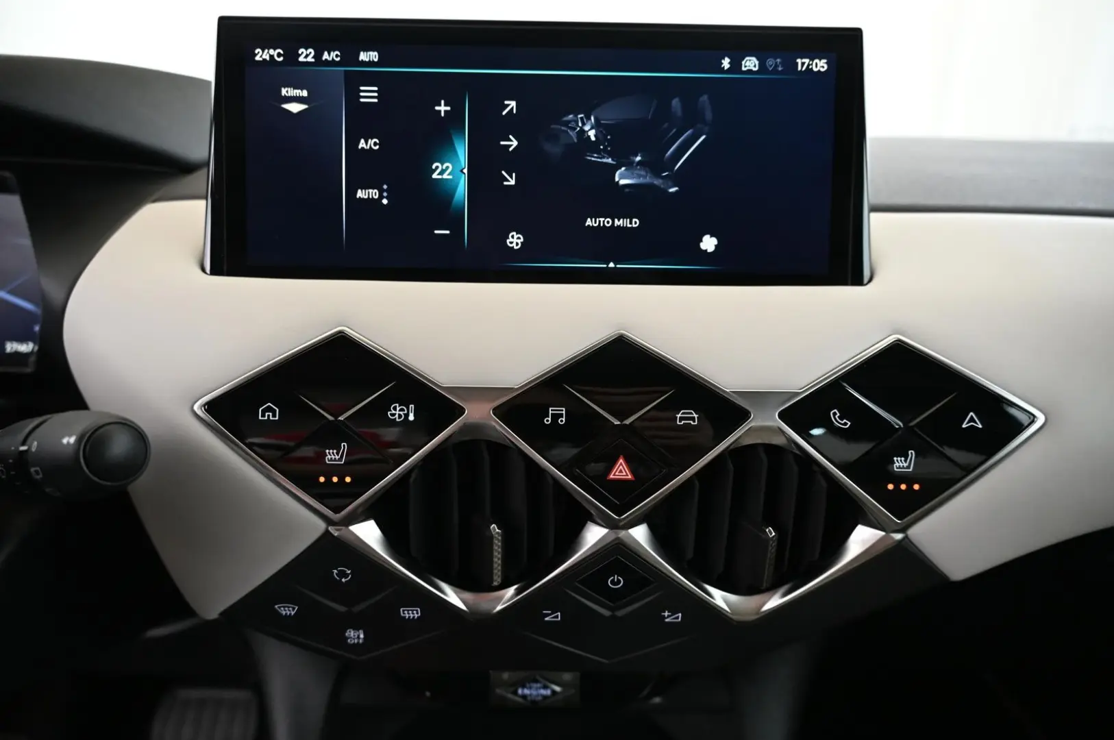 DS Automobiles DS3 1.2 PT EAT8 Esprit de Voyage