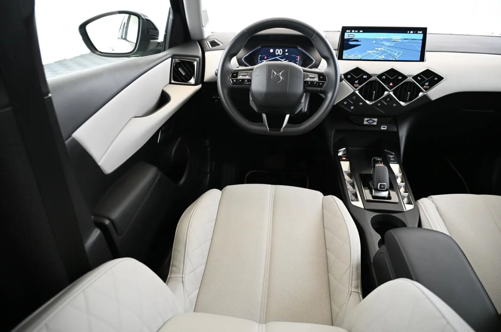 DS Automobiles DS3 1.2 PT EAT8 Esprit de Voyage