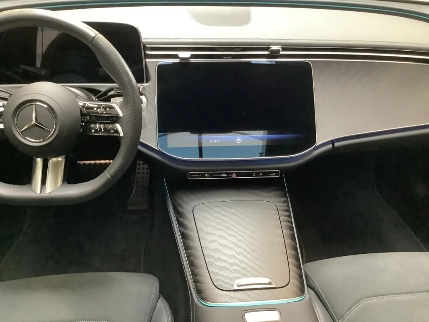E 200 AMG/Night/Advanced/19''/LED/Panorama-SD/