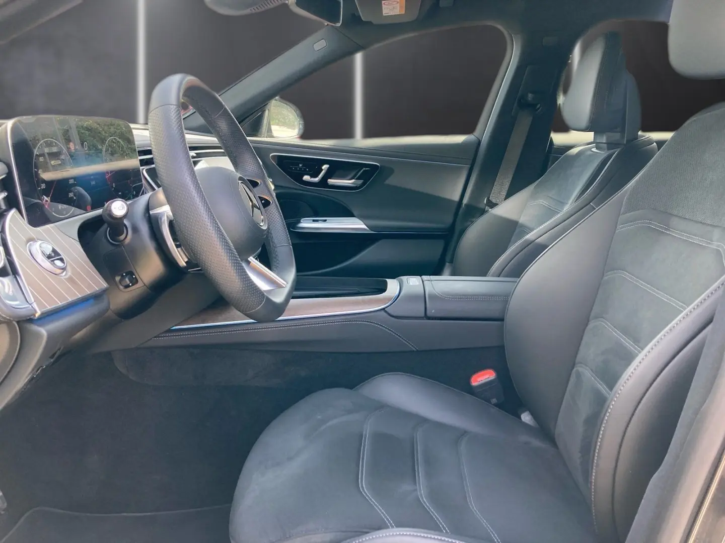 E 200 AMG Line *AHK*Totwink*360*Memory*Digital*