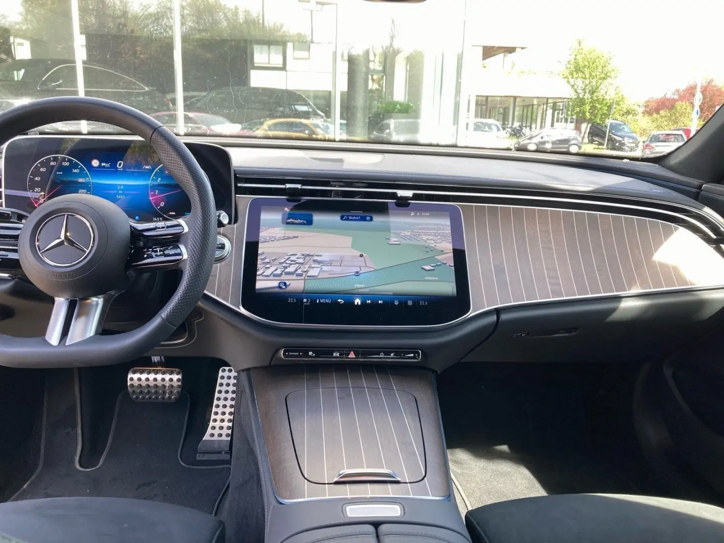 E 200 AMG Line *AHK*Totwink*360*Memory*Digital*