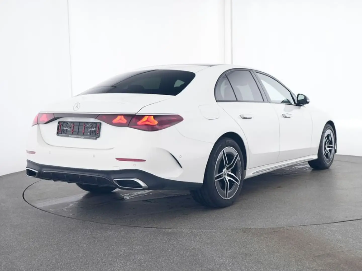 E 220 d AMG-Sport/360/Pano/Distr/Night/Ambi/19'