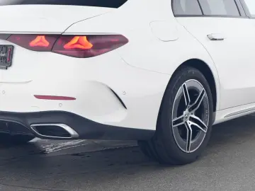 E 220 d AMG-Sport/360/Pano/Distr/Night/Ambi/19'