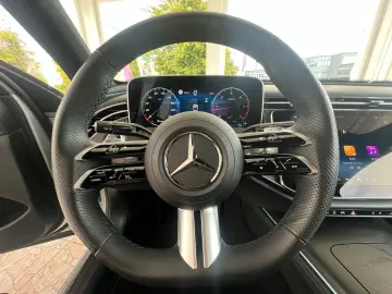 E 220 d 4M AMG Line/Navi/Pano-Dach/Distronic/LED