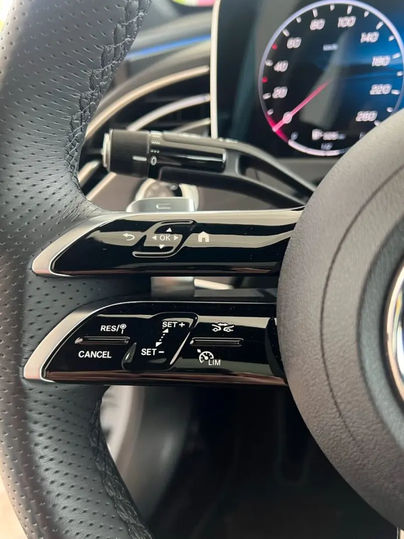 E 220 d 4M AMG Line/Navi/Pano-Dach/Distronic/LED