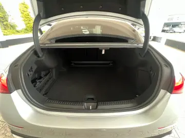 E 220 d 4M AMG Line/Navi/Pano-Dach/Distronic/LED