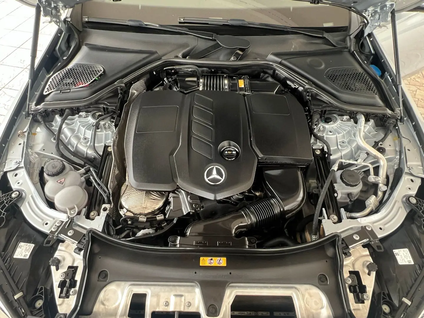 E 220 d 4M AMG Line/Navi/Pano-Dach/Distronic/LED