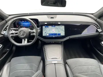 E 220 d AMG +MBUX+DISTR+Navi+SpurW+W-Paket+PDC