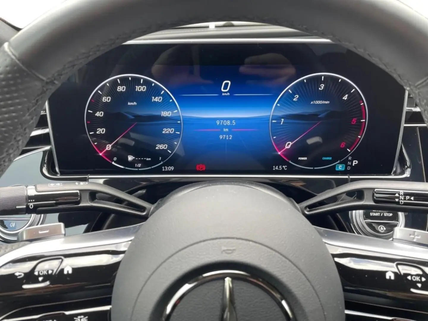 E 220 d AMG +MBUX+DISTR+Navi+SpurW+W-Paket+PDC