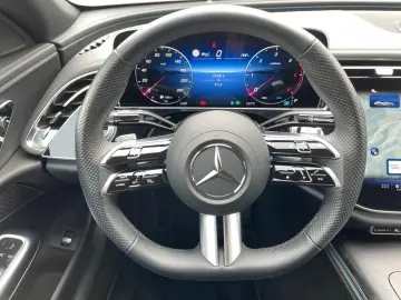 E 220 d AMG +MBUX+DISTR+Navi+SpurW+W-Paket+PDC