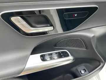E 220 d AMG +MBUX+DISTR+Navi+SpurW+W-Paket+PDC