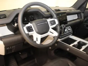 Defender 110 D300 X-Dynamic SE AHK Pano HUD