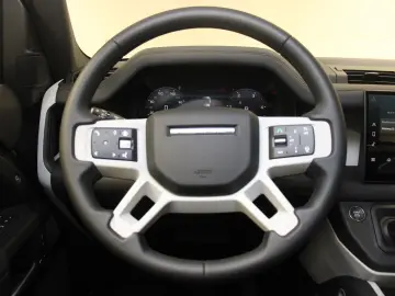 Defender 110 D300 X-Dynamic SE AHK Pano HUD