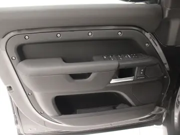 Defender 110 D300 X-Dynamic SE AHK Pano HUD