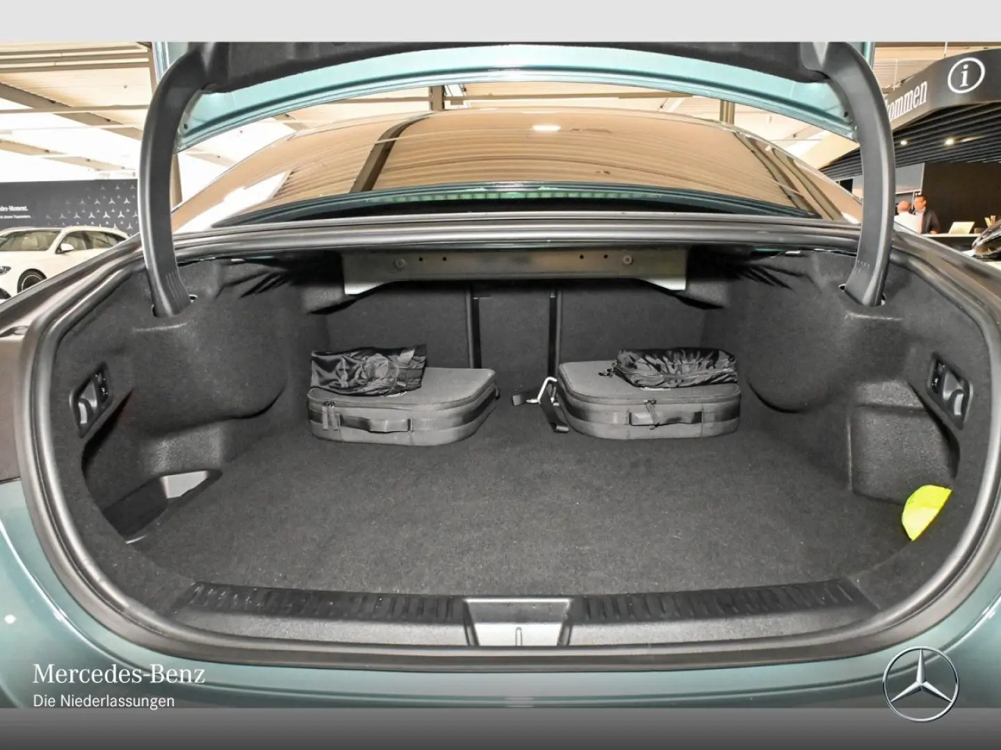 E 300 e AMG Premium/Pano/20
