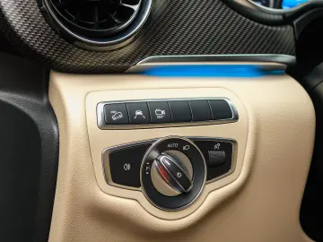 Mercedes-Benz V300 4Matic Individual Seats