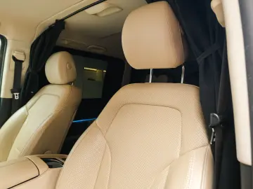 Mercedes-Benz V300 4Matic Individual Seats