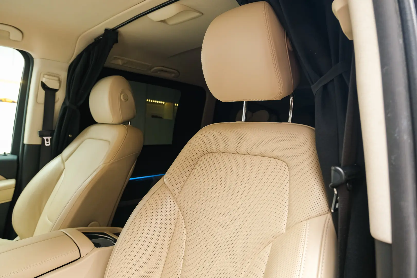 Mercedes-Benz V300 4Matic Individual Seats