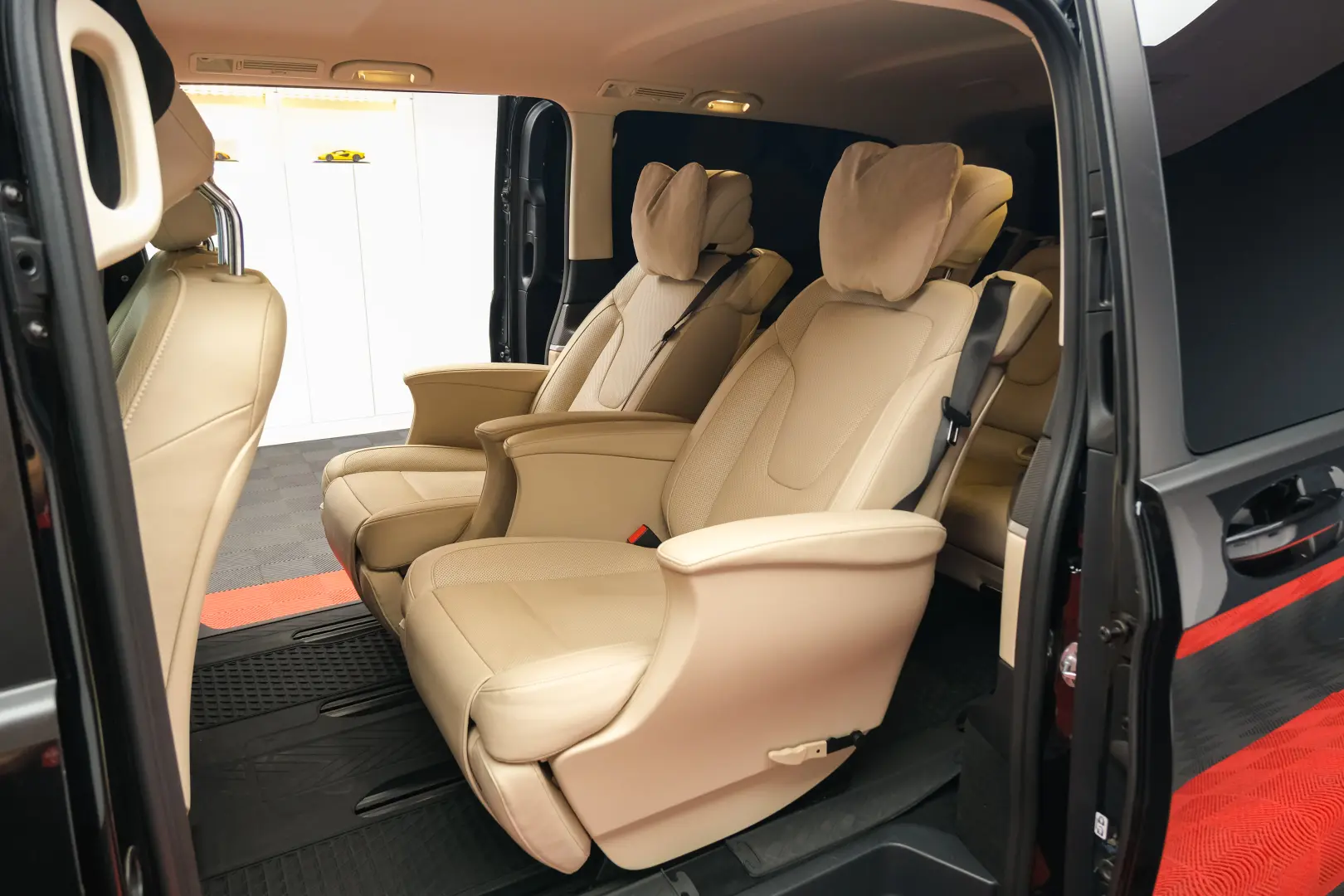 Mercedes-Benz V300 4Matic Individual Seats