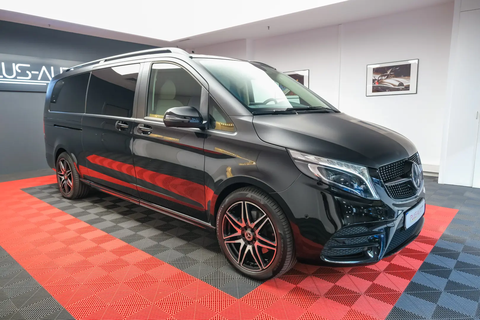 Mercedes-Benz V300 4Matic Individual Seats