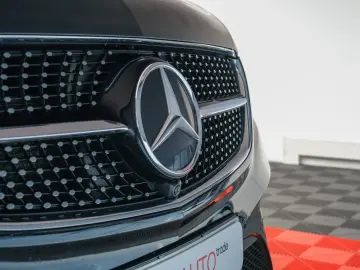 Mercedes-Benz V300 4Matic Individual Seats