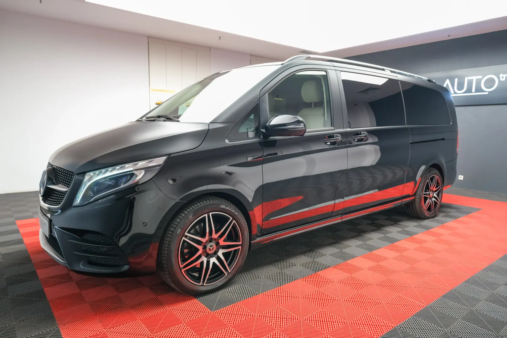 Mercedes-Benz V300 4Matic Individual Seats