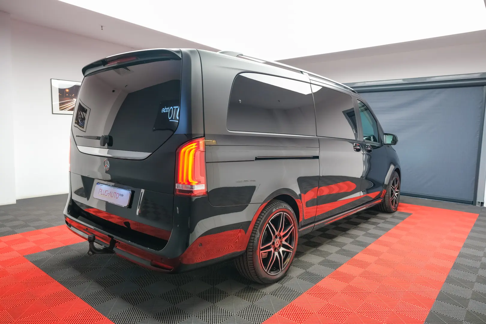 Mercedes-Benz V300 4Matic Individual Seats