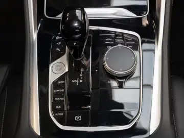 BMW X6 xDrive40d M Pachet sport Control