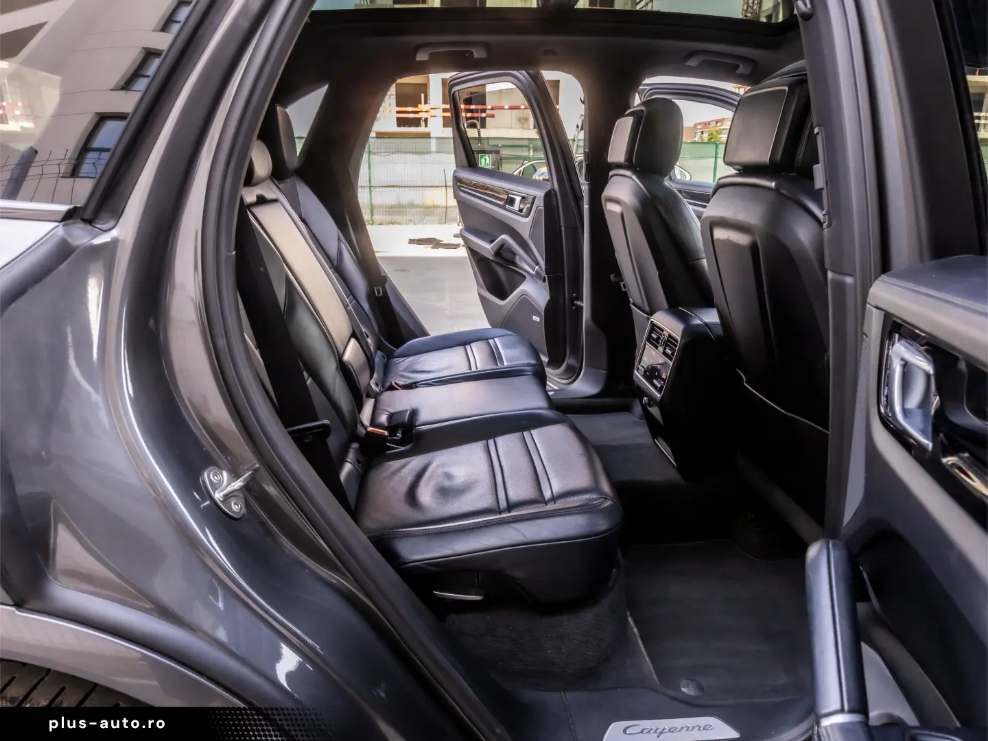 Porsche CAYENNE    3.0 BENZINA    2018    EURO 6    340 CP