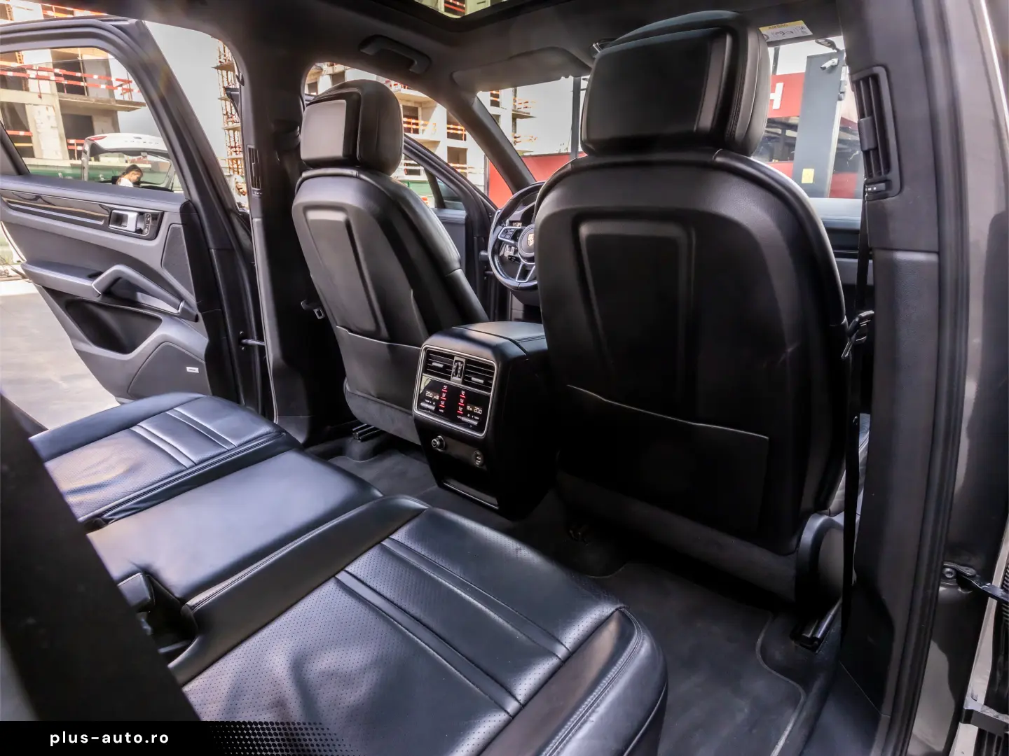 Porsche CAYENNE    3.0 BENZINA    2018    EURO 6    340 CP