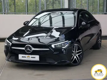 Mercedes-Benz CLA Business Coupe 200d DCT camera cockpit