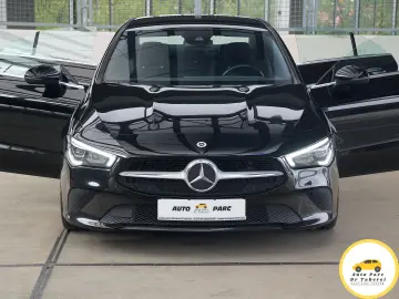 Mercedes-Benz CLA Business Coupe 200d DCT camera cockpit