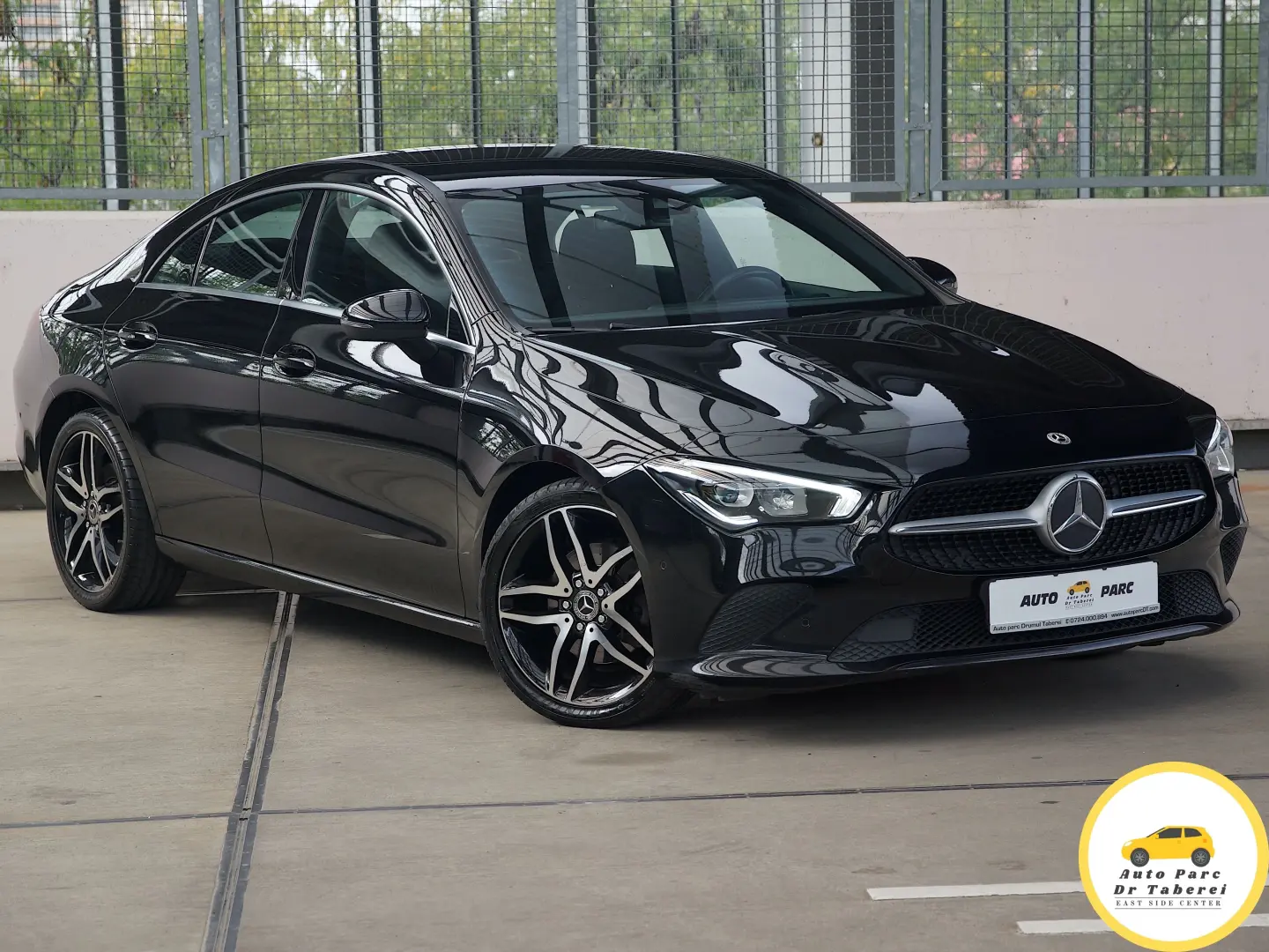Mercedes-Benz CLA Business Coupe 200d DCT camera cockpit