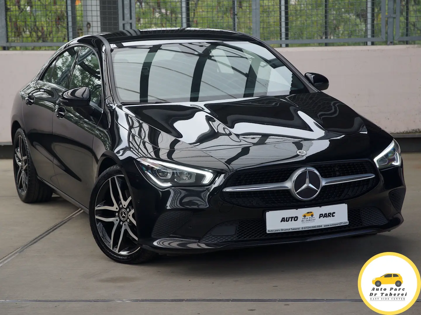 Mercedes-Benz CLA Business Coupe 200d DCT camera cockpit