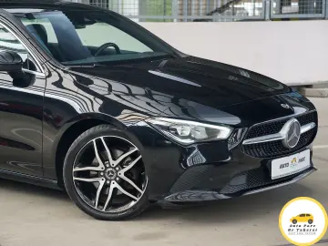 Mercedes-Benz CLA Business Coupe 200d DCT camera cockpit